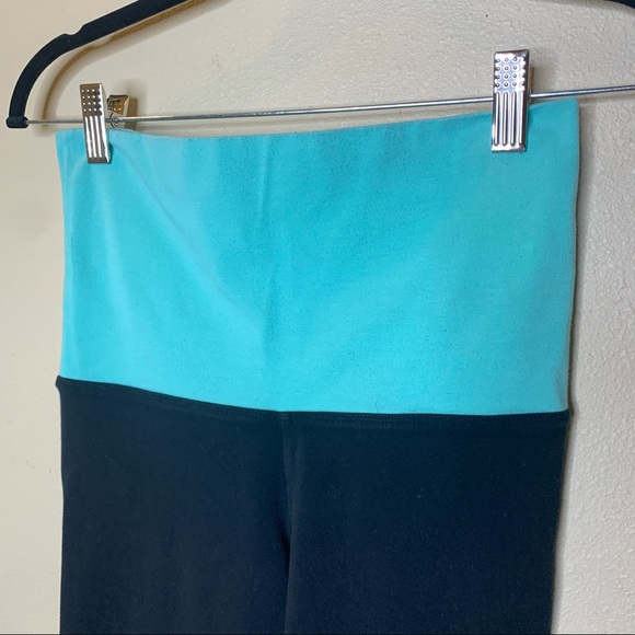 Victoria Secret Pink Yoga Leggings - Picture 3 of 6